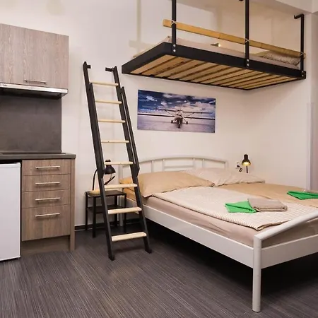 Flying Bed Apartment Close To Prague Castle And Airport Habitación foto
