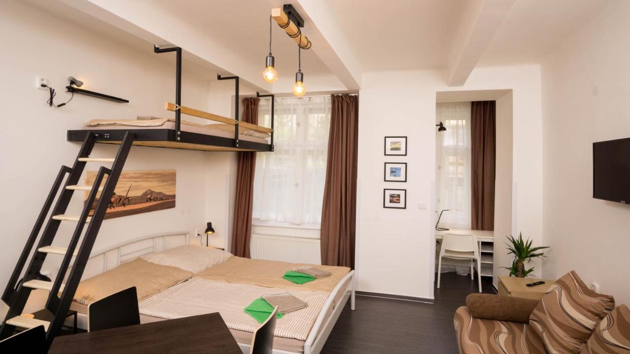 Flying Bed Apartment Close To Prague Castle And Airport Prague