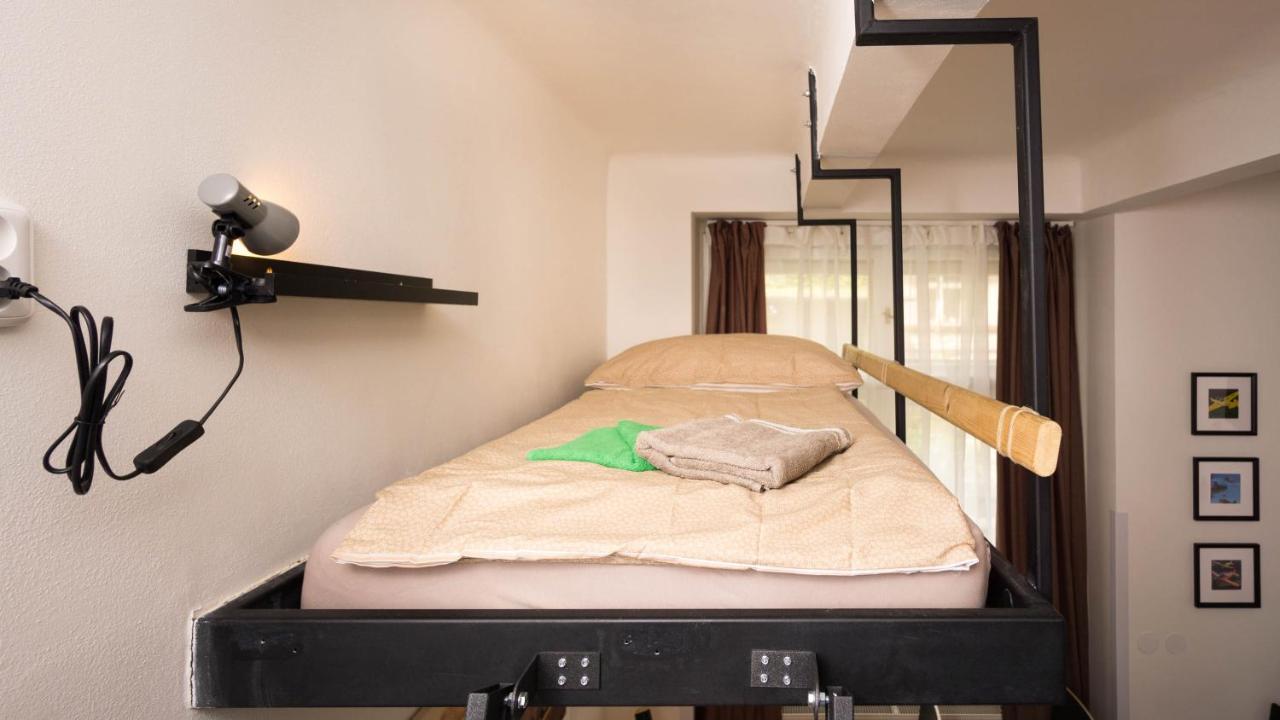 Apartment Flying Bed Apartment Close To Prague Castle And Airport *