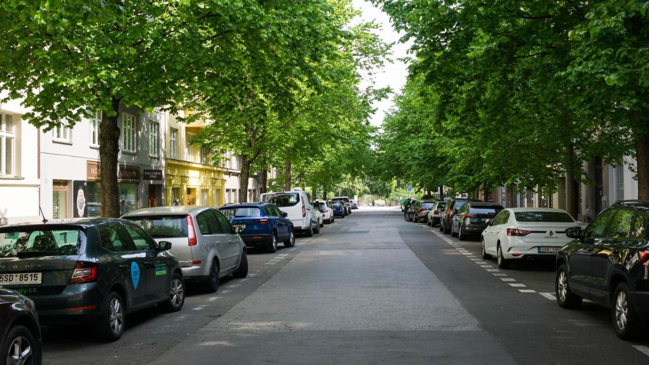 Flying Bed Apartment Close To Prague Castle And Airport Apartment *