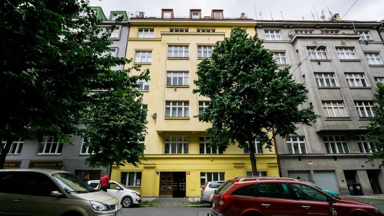 Apartment Flying Bed Apartment Close To Prague Castle And Airport Prague