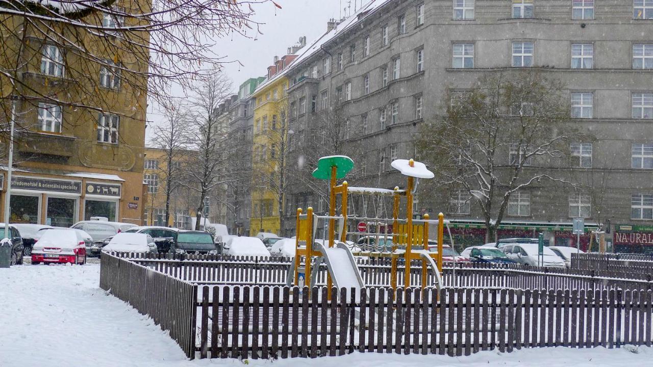 Flying Bed Apartment Close To Prague Castle And Airport